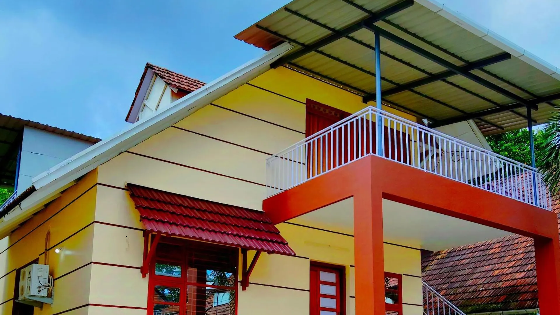 Heaven'S Villa Athirapilly Kallana